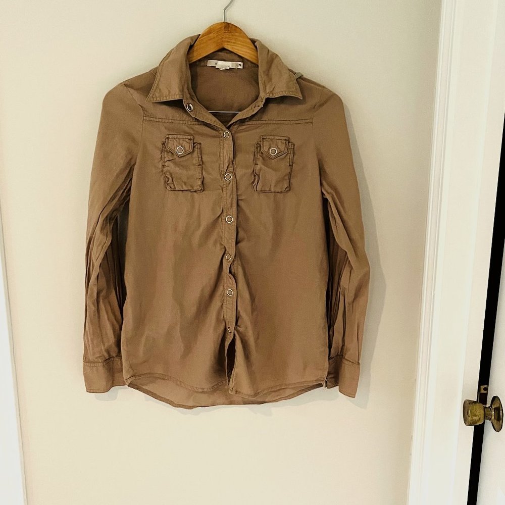 MURMUR Long Sleeve Top with Removable Hood Button Down tan khaki Size Medium